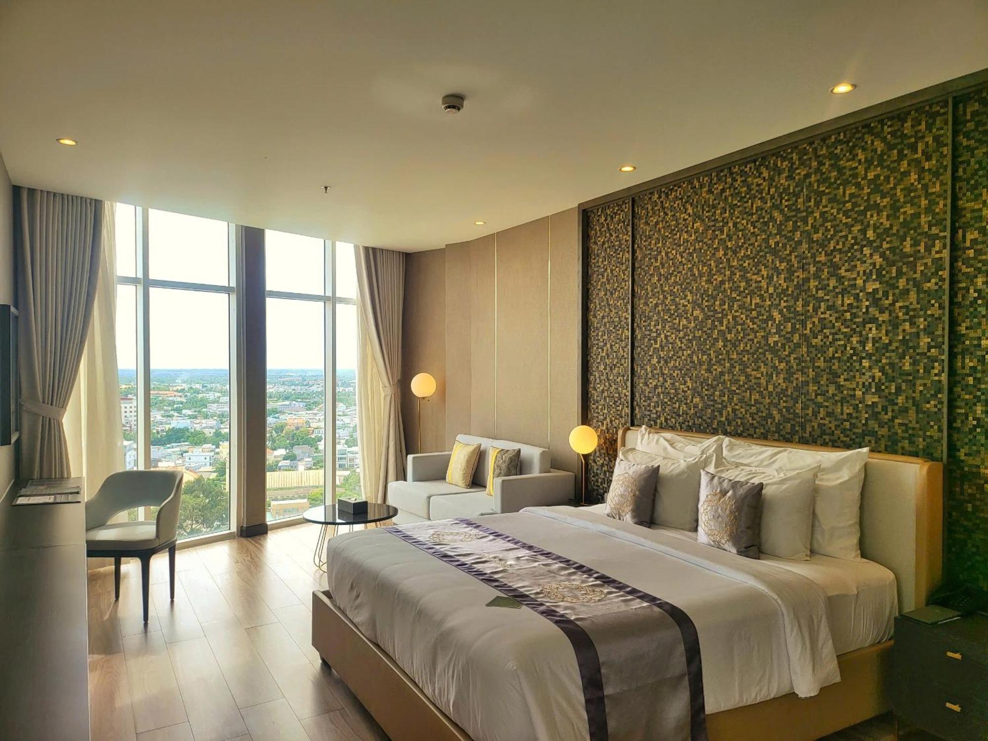 本特钻石之星酒店 Ben Tre 外观 照片 Deluxe Suite